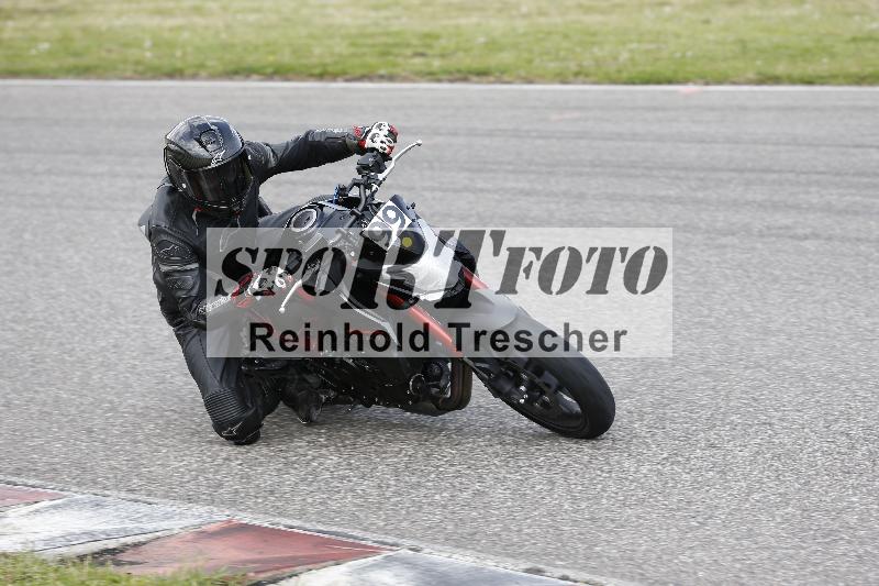 /Archiv-2025/09 22.04.2025 Cornu Master School ADR/rot-rouge/99